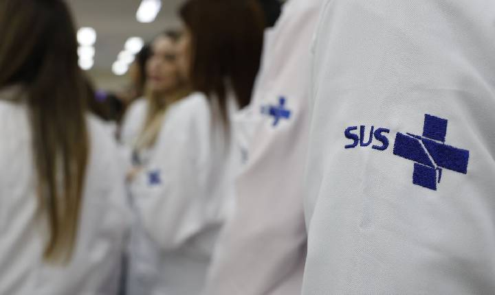 Candidatos a residência médica já podem se inscrever para o Enare 2026
