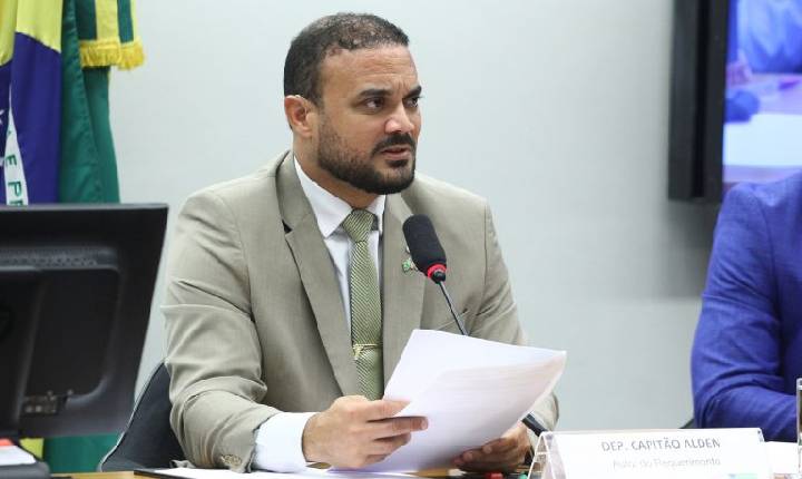 Comissão aprova proposta de porte de arma para corretores de imóveis