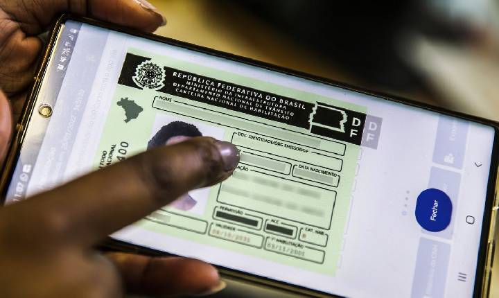 Dino nega pedido para suspender a renovação automática da CNH