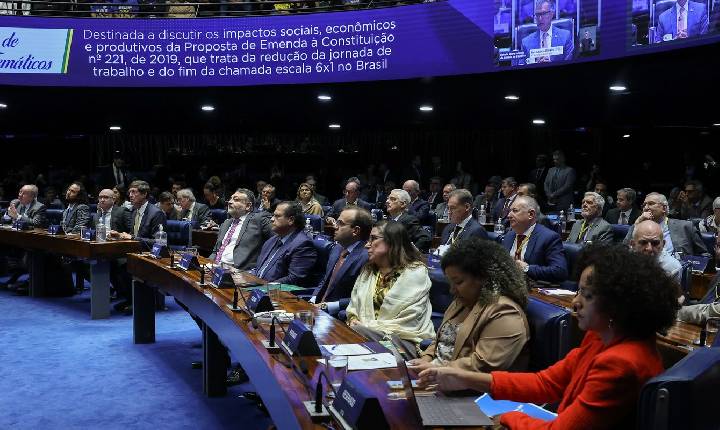 Empresários atacam PEC 6x1 no Senado; sindicatos e governo defendem