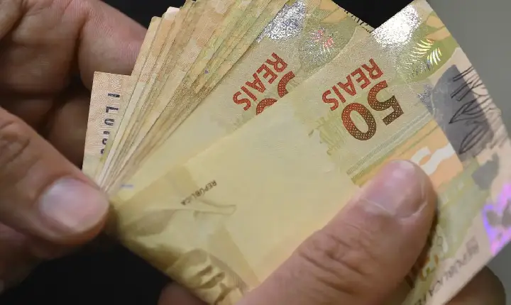 IR zero para quem ganha até R$ 5 mil vale a partir deste mês