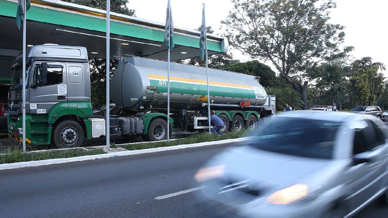 Mais de 80% dos estados aderem a subsídio a diesel importado
