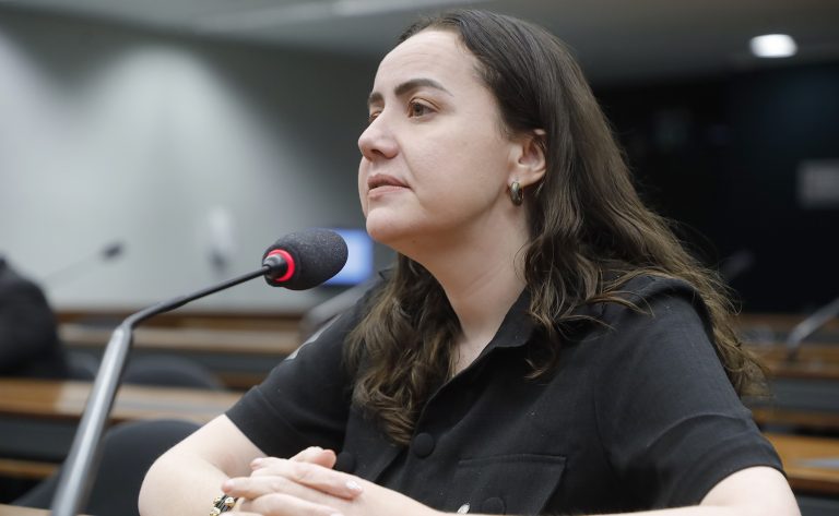 Comissão aprova projeto que exige estratégia na escola para prevenção de acidentes e doenças