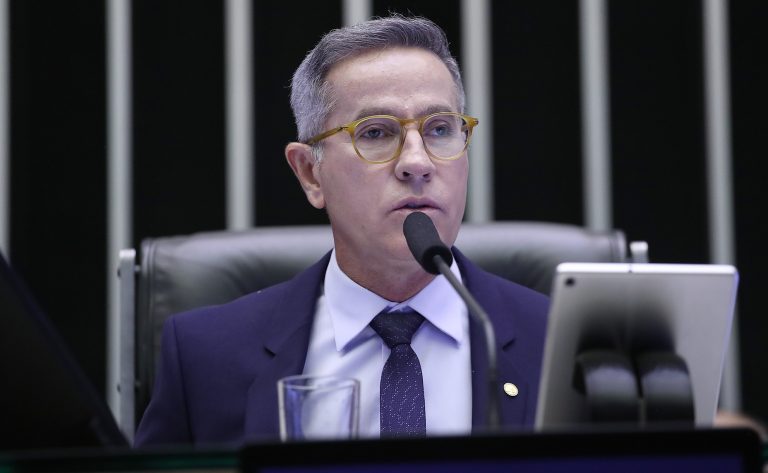 Projeto torna obrigatória a indicação de teor alcoólico em rótulos de alimentos