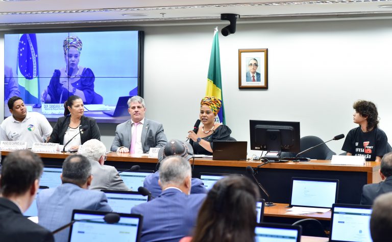 Especialistas apontam necessidade de reforçar número de servidores na rede federal de educação profissional