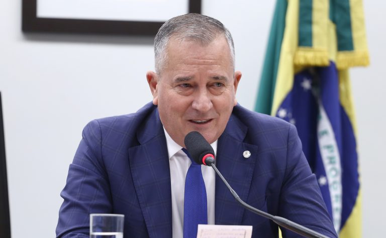 Ministério dos Transportes assegura obras da Ferrovia Vitória-Rio