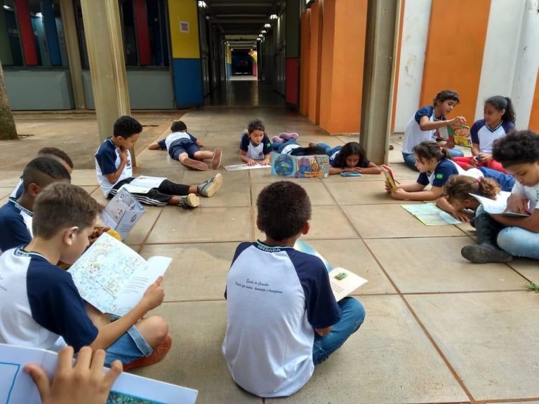 Projeto cria política contra violência nas escolas
