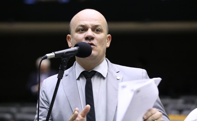 Projeto torna crime o assédio moral praticado no meio militar