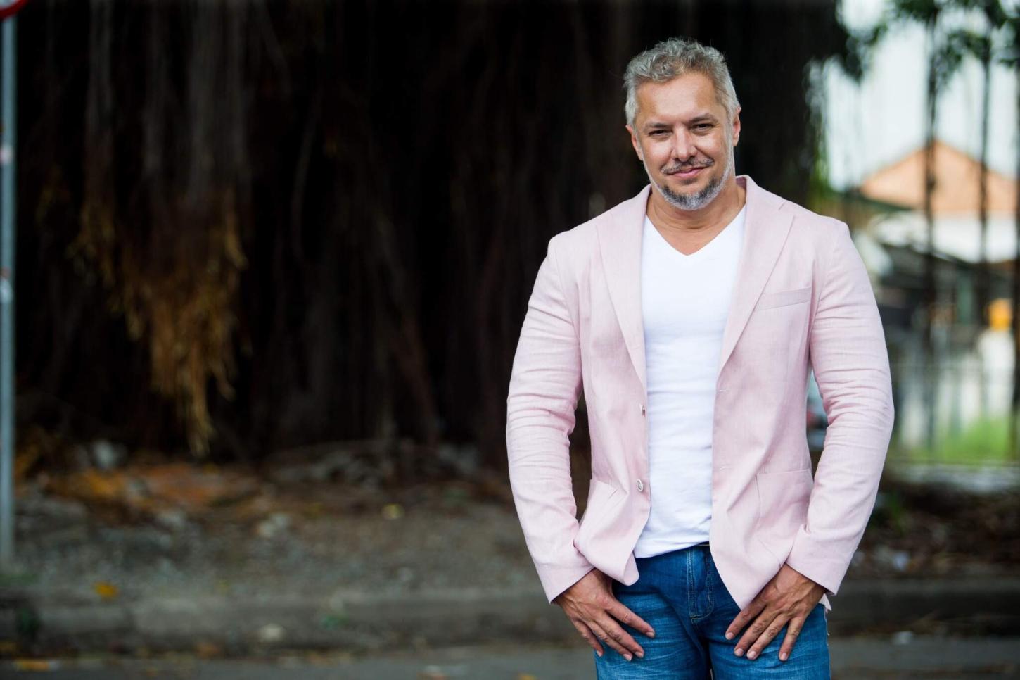 Feira Literária terá Júlio Maria, biógrafo de Ney Matogrosso e Elis Regina