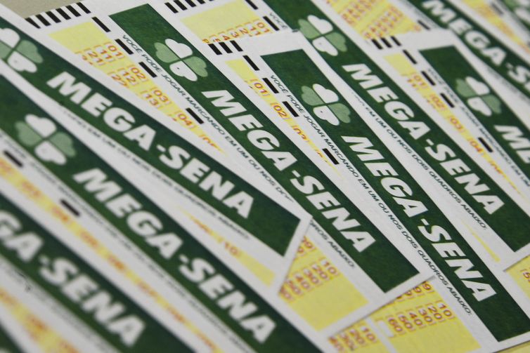 Mega-Sena sorteia nesta terça-feira prêmio acumulado em R$ 100 milhões