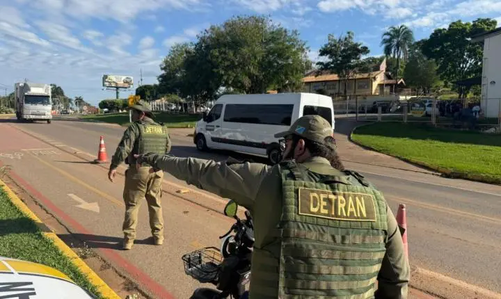 DEMTRAT e DETRAN-MS realizam fiscalização de bicicletas elétricas e veículos autopropelidos em Bonito